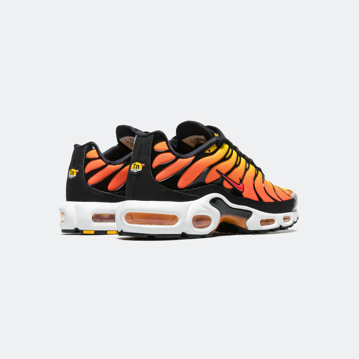 NIKE AIR MAX PLUS TN - BLACK/PIMENTO-BRIGHT CERAMIC