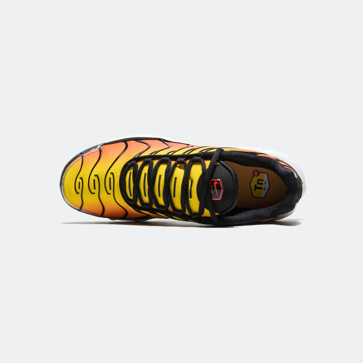 NIKE AIR MAX PLUS TN - BLACK/PIMENTO-BRIGHT CERAMIC